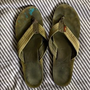 Rainbow Flipflops size W8